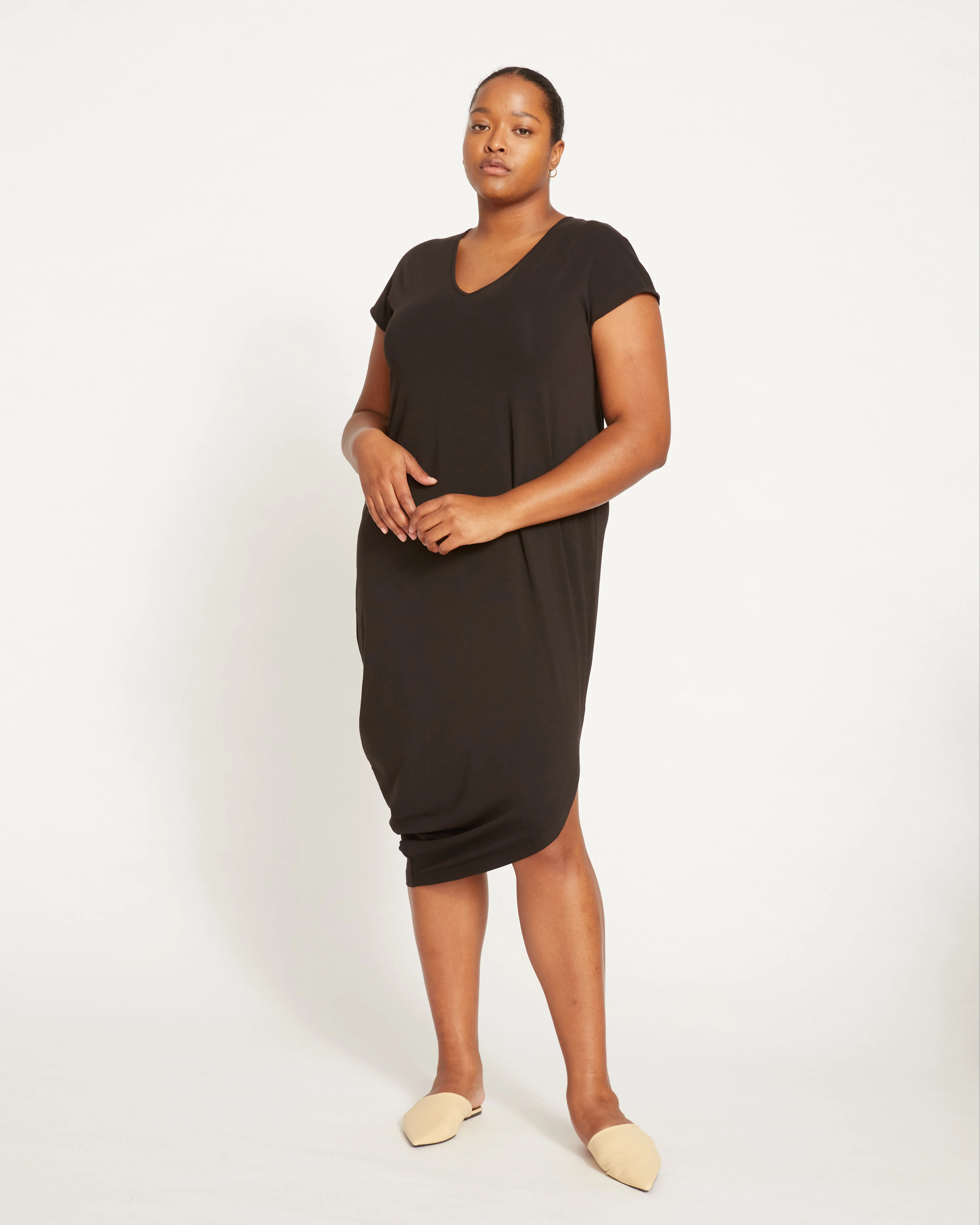 Iconic Geneva V-Neck Dress - Black - Image 4